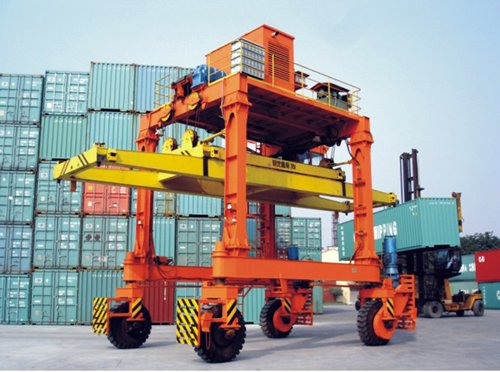 Container Straddle Carrier